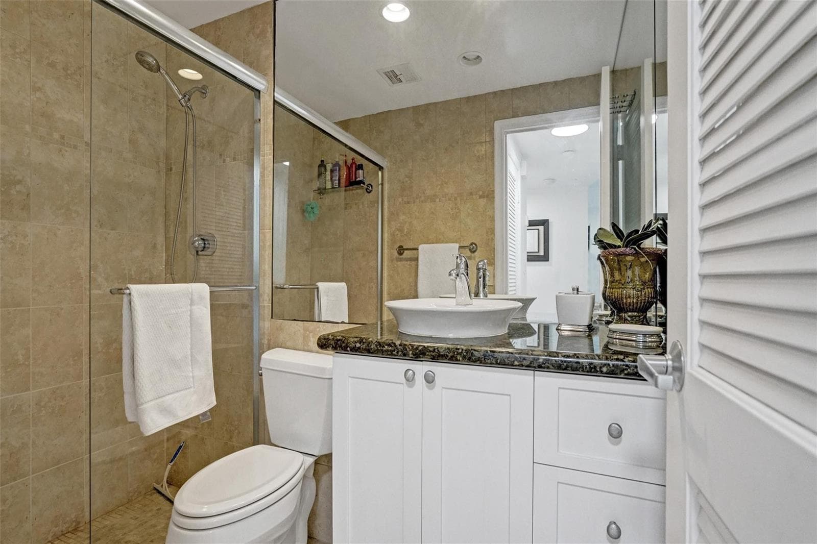 3333 NE 34th Street 1006 photo 14
