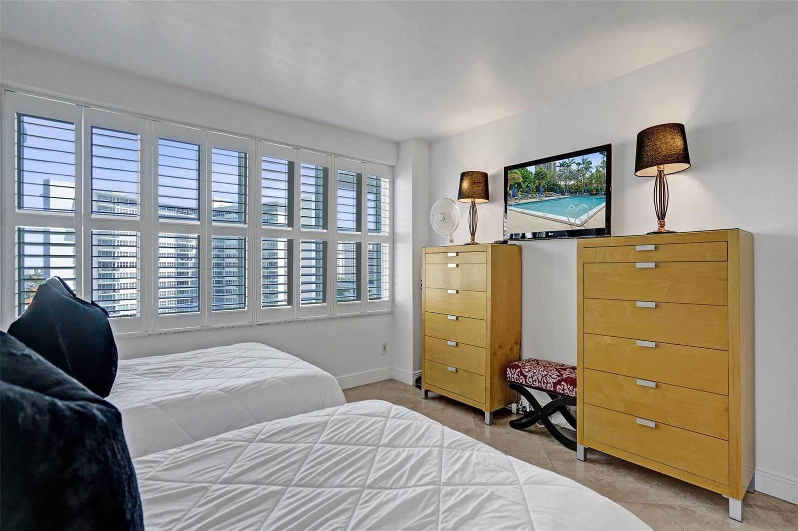 3333 NE 34th Street 1006 photo 18