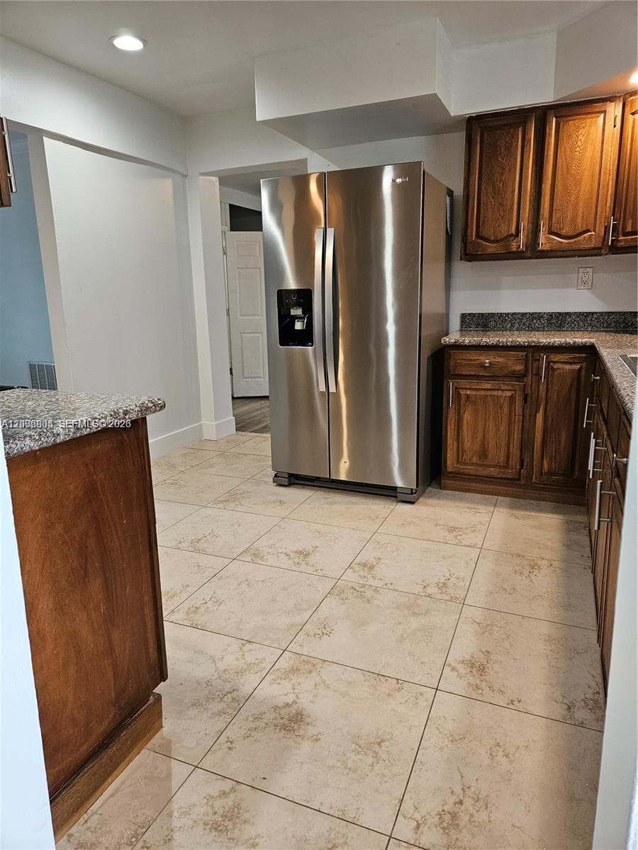 10050 Broad Channel Dr photo 2