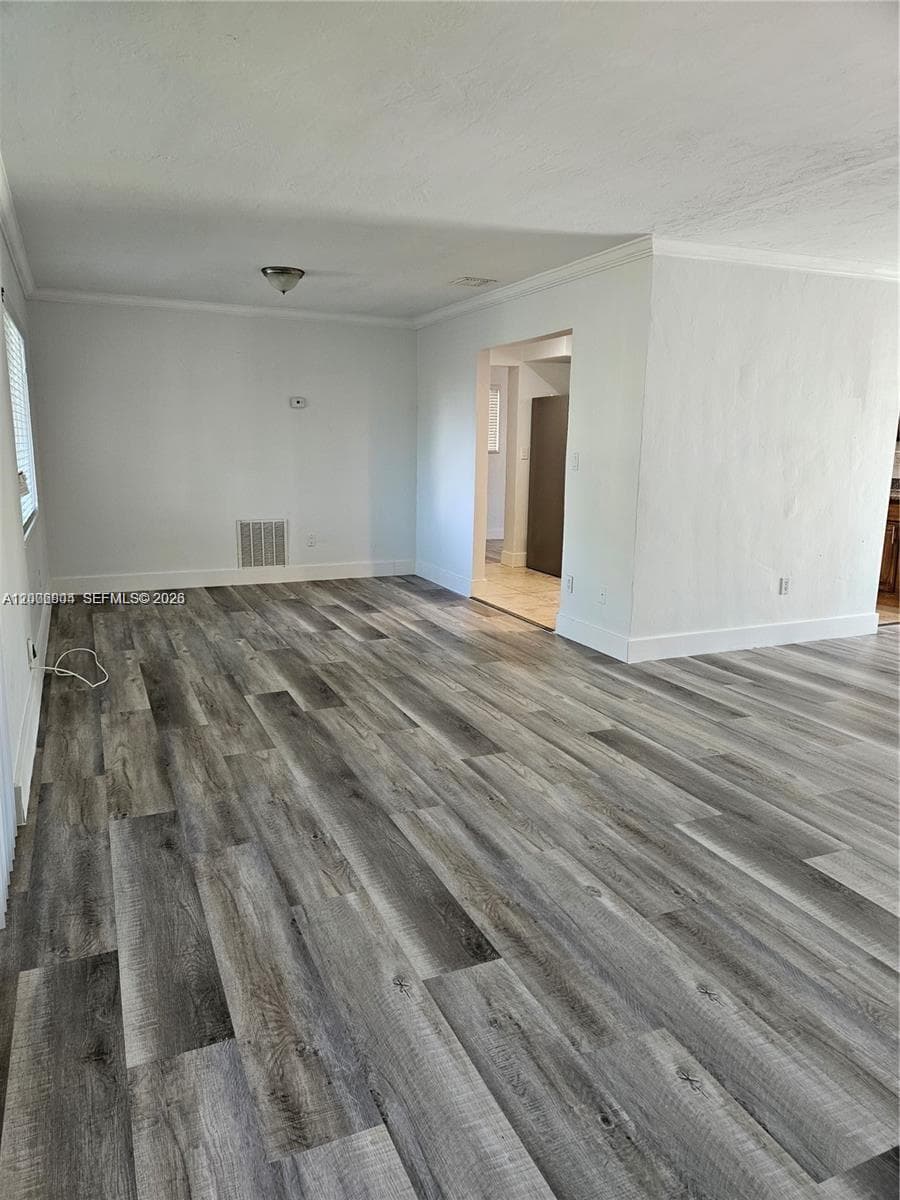 10050 Broad Channel Dr photo 6