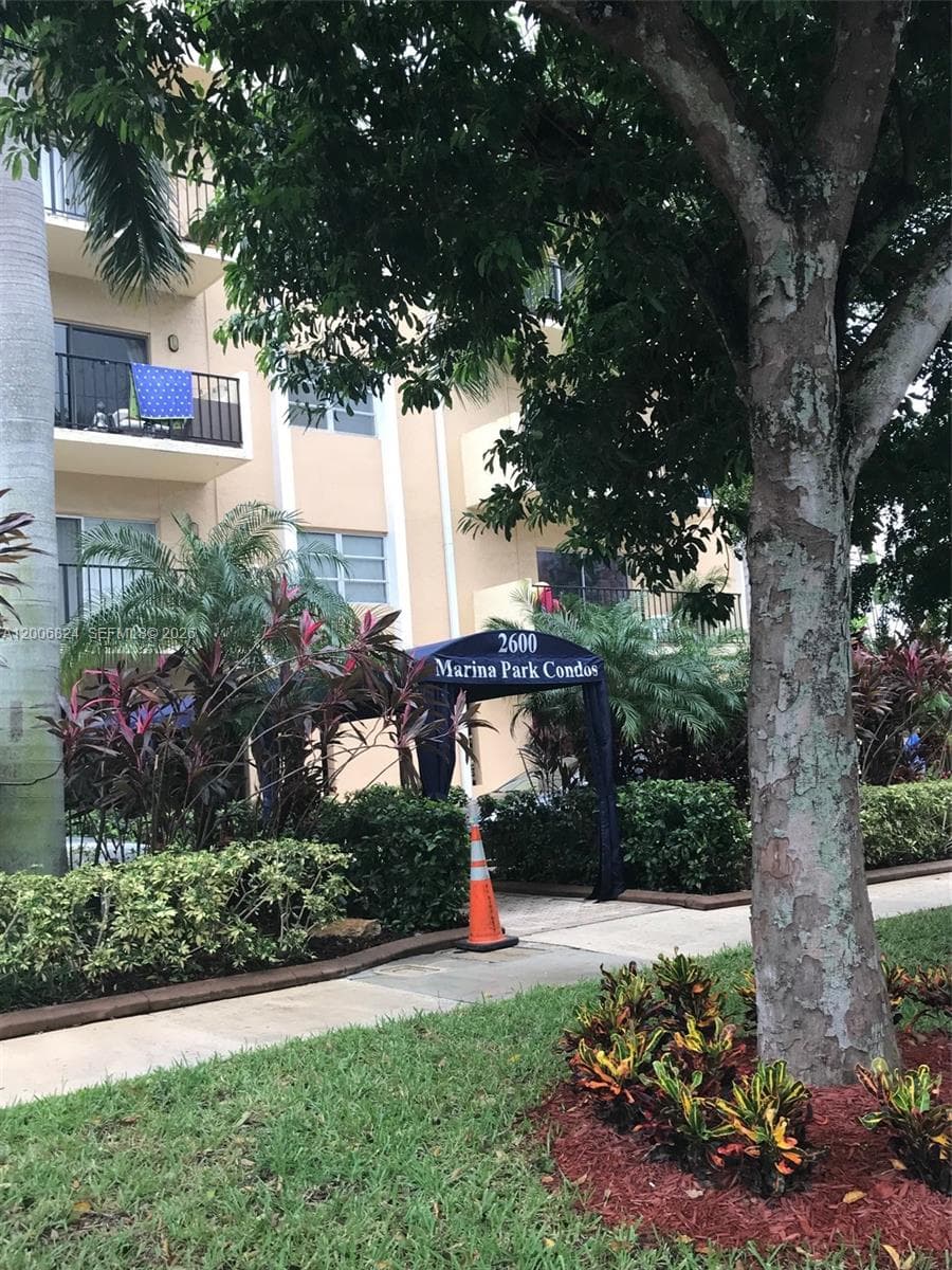 2600 135th St 3F-A photo 2