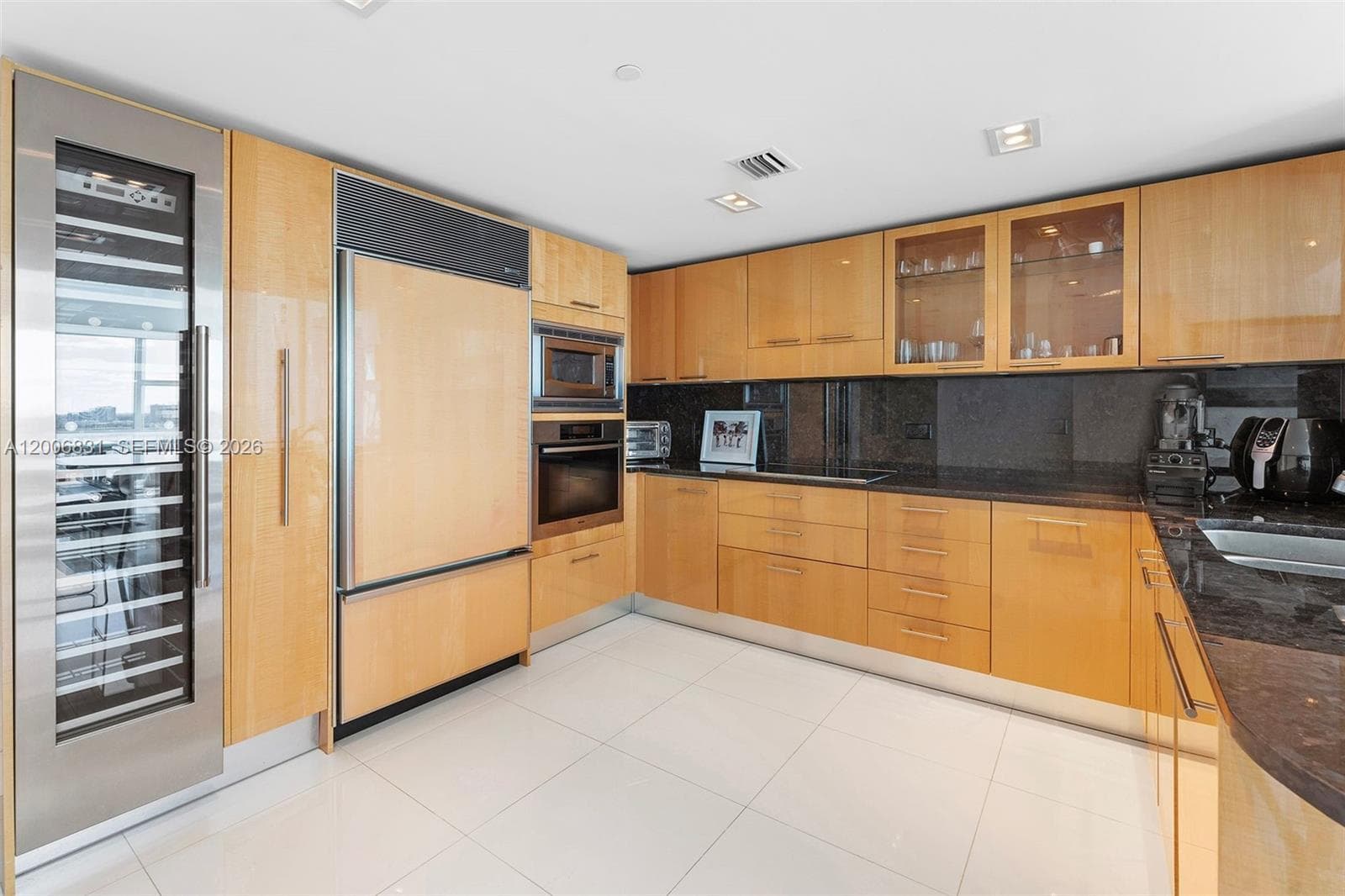 6801 Collins Ave PH01/02 photo 15