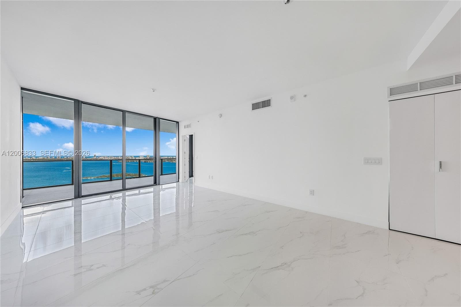 700 24 Street 3402 photo 11