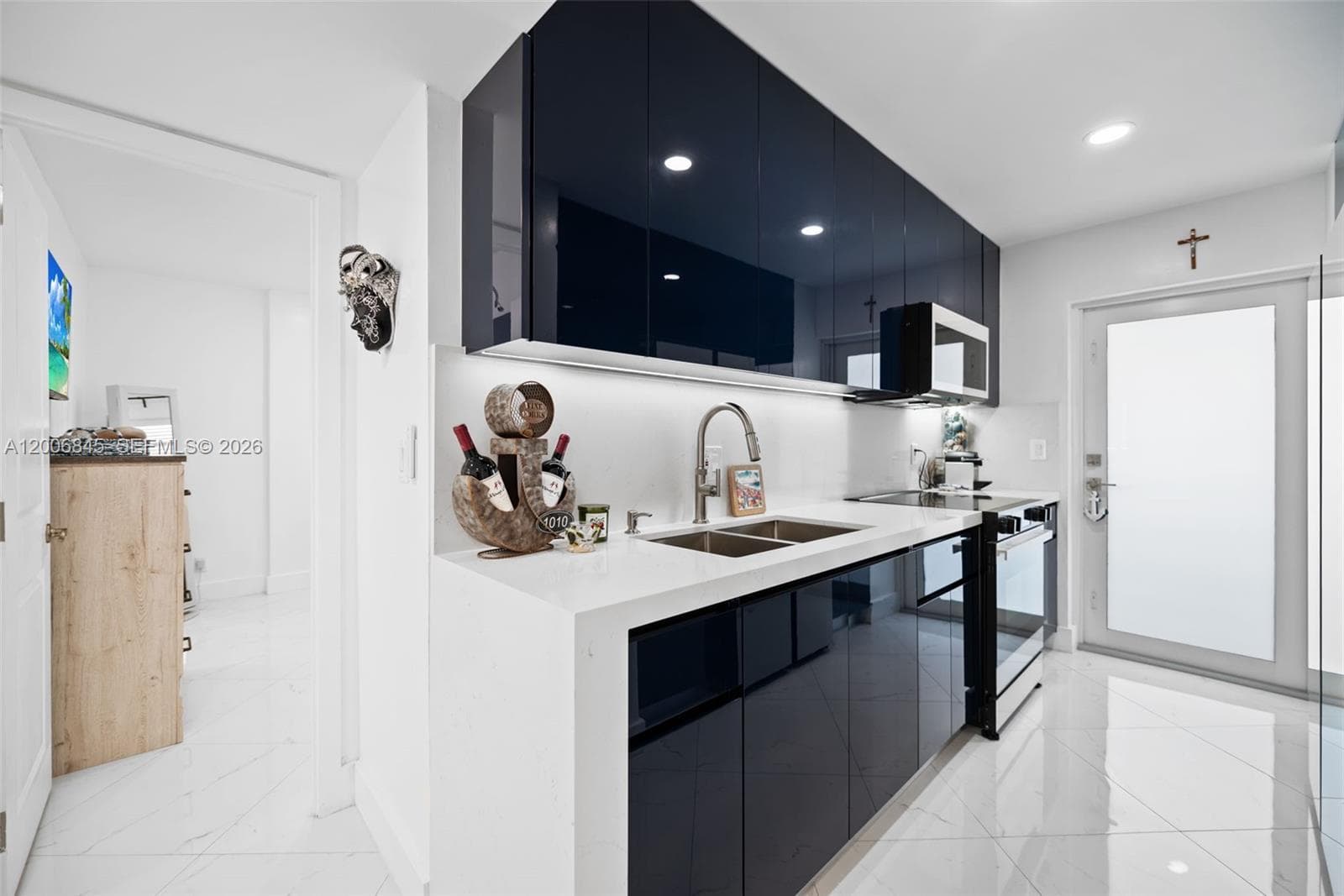 710 Ocean Blvd 1010 photo 10