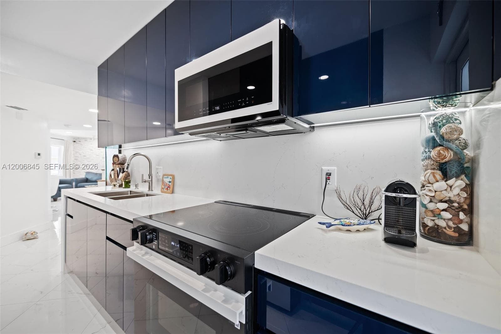 710 Ocean Blvd 1010 photo 11