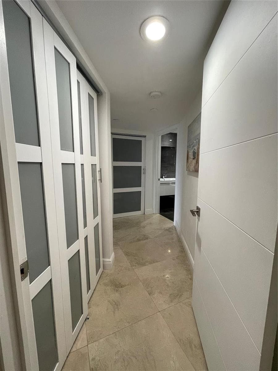 19101 NE 36th Place 1709 photo 10