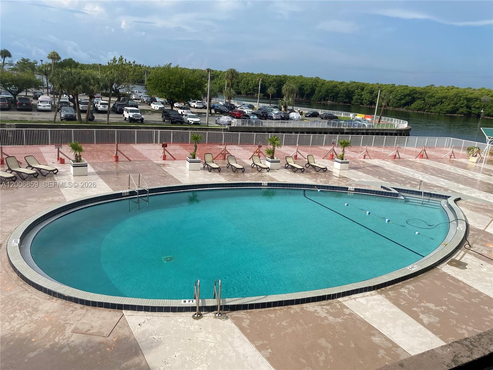 400 Kings Point Dr 608 photo 16