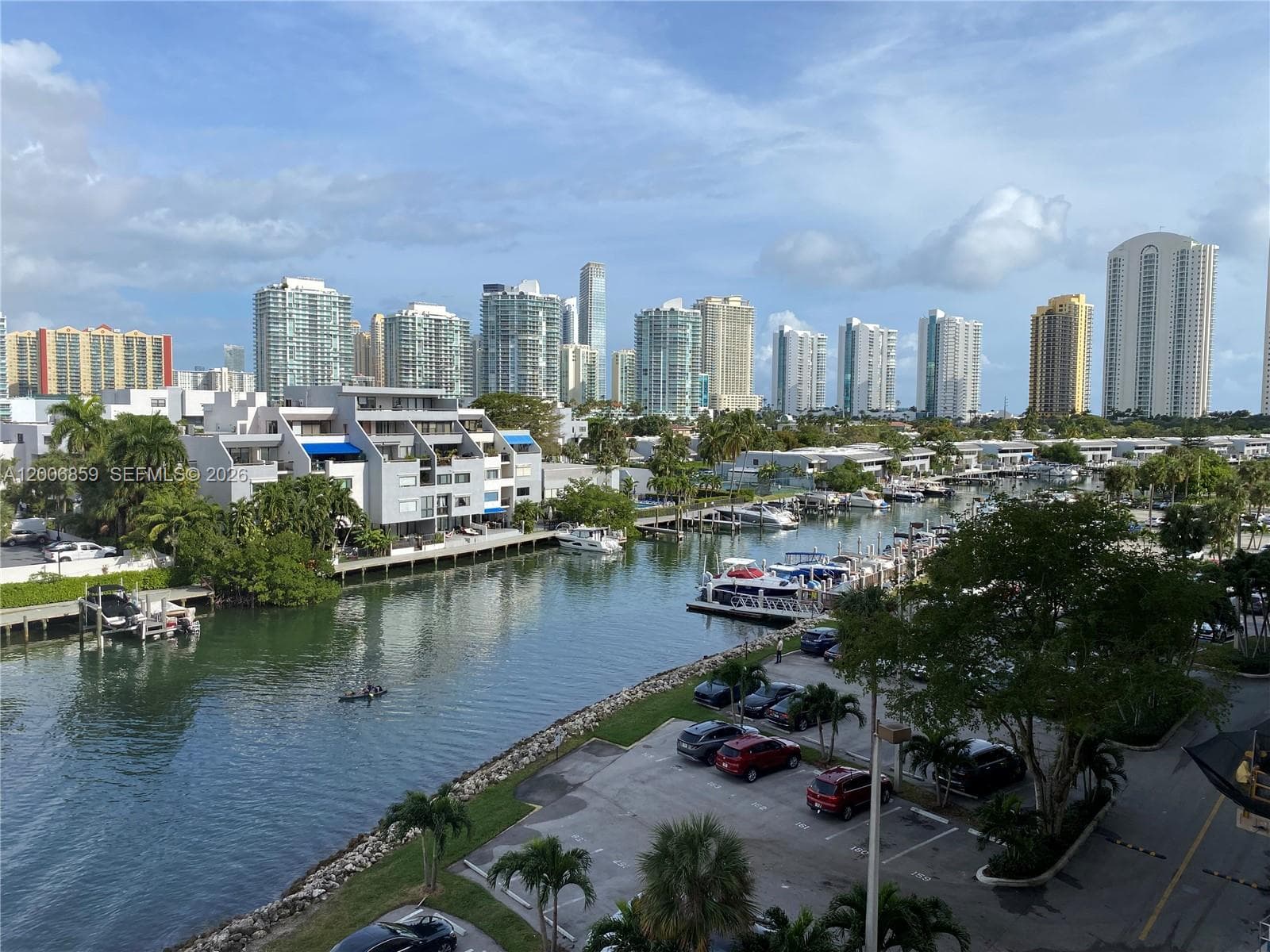 400 Kings Point Dr 608 photo 14