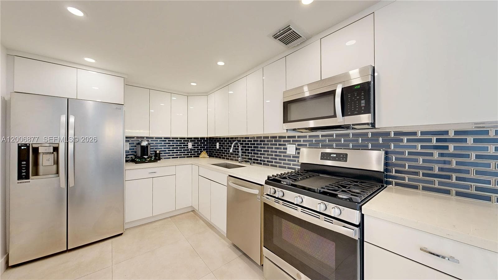 3140 Ocean Dr 1205 photo 12