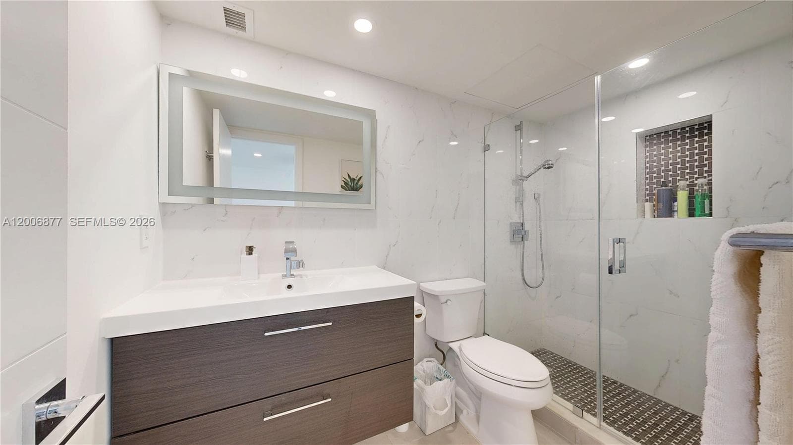 3140 Ocean Dr 1205 photo 9