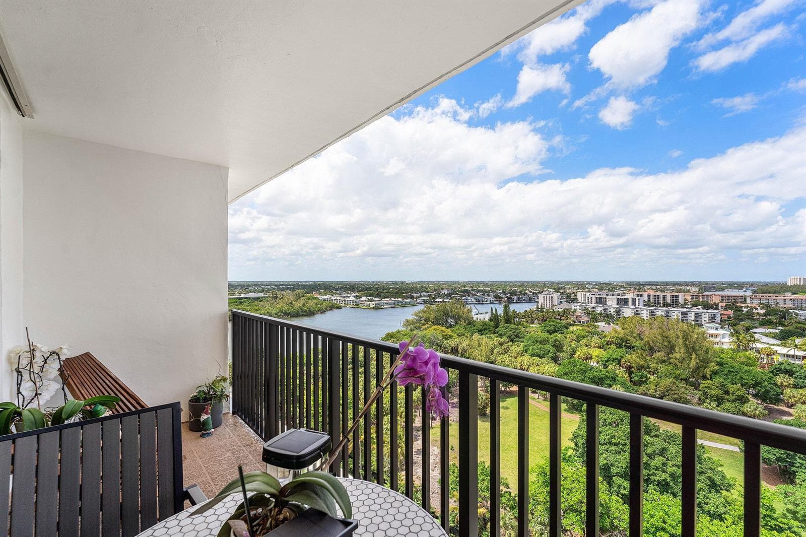 2121 N Ocean Boulevard 1704e photo 18