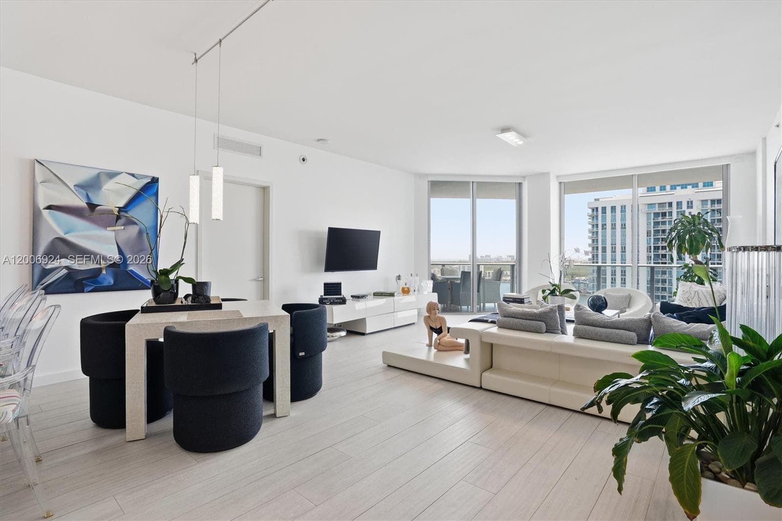 17301 Biscayne Blvd 1905 photo 3