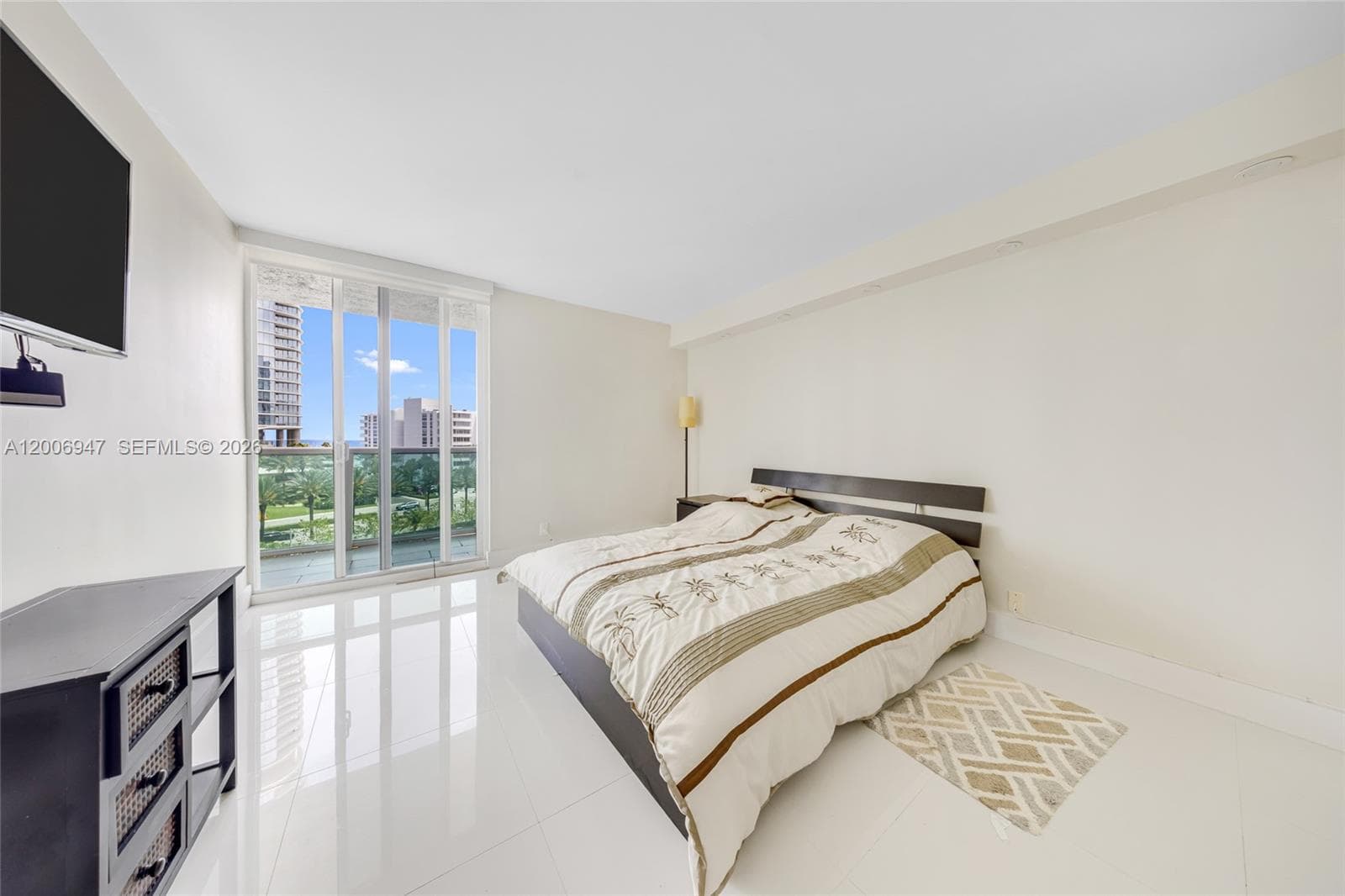 100 Bayview Dr 606 photo 14