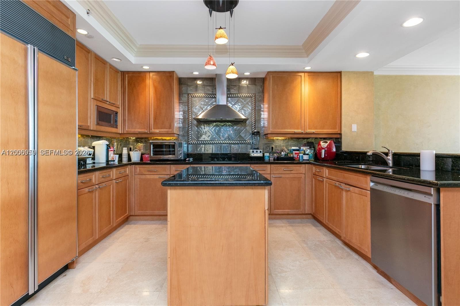20201 E Country Club Dr 1006 photo 23