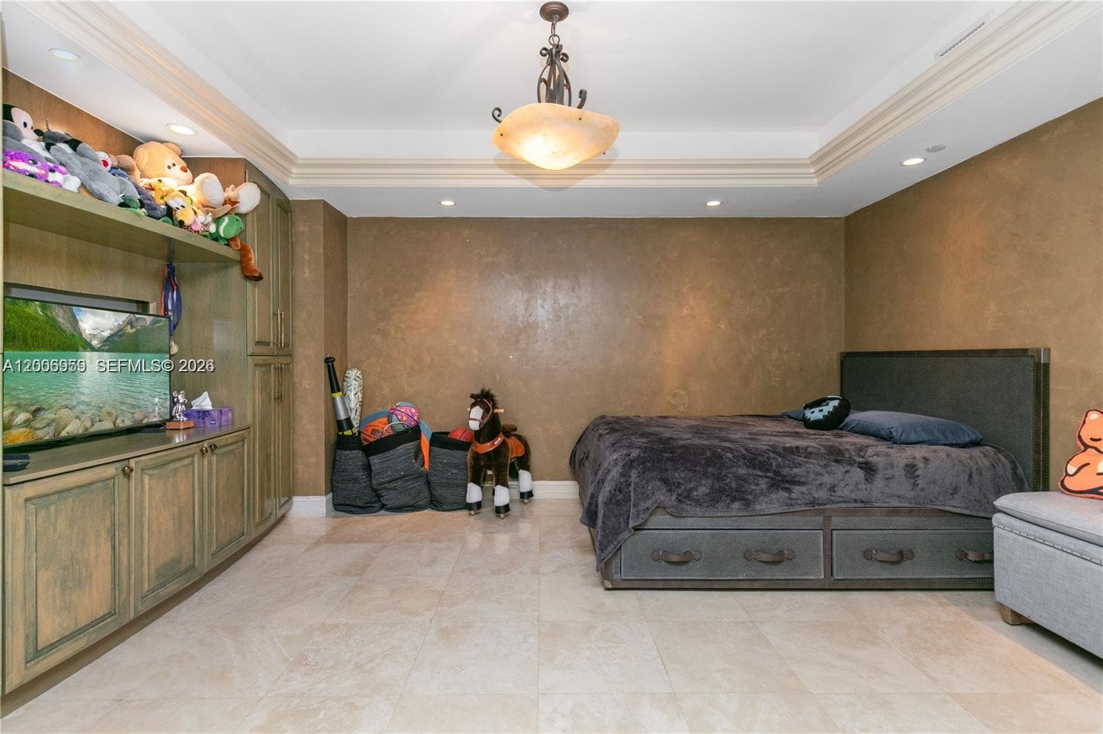 20201 Country Club Dr 1006 photo 20