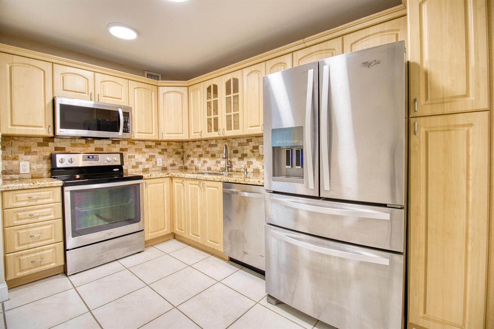 100 Bayview Drive 618 photo 11
