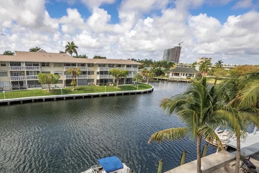 427 Golden Isles Dr 7J photo 17