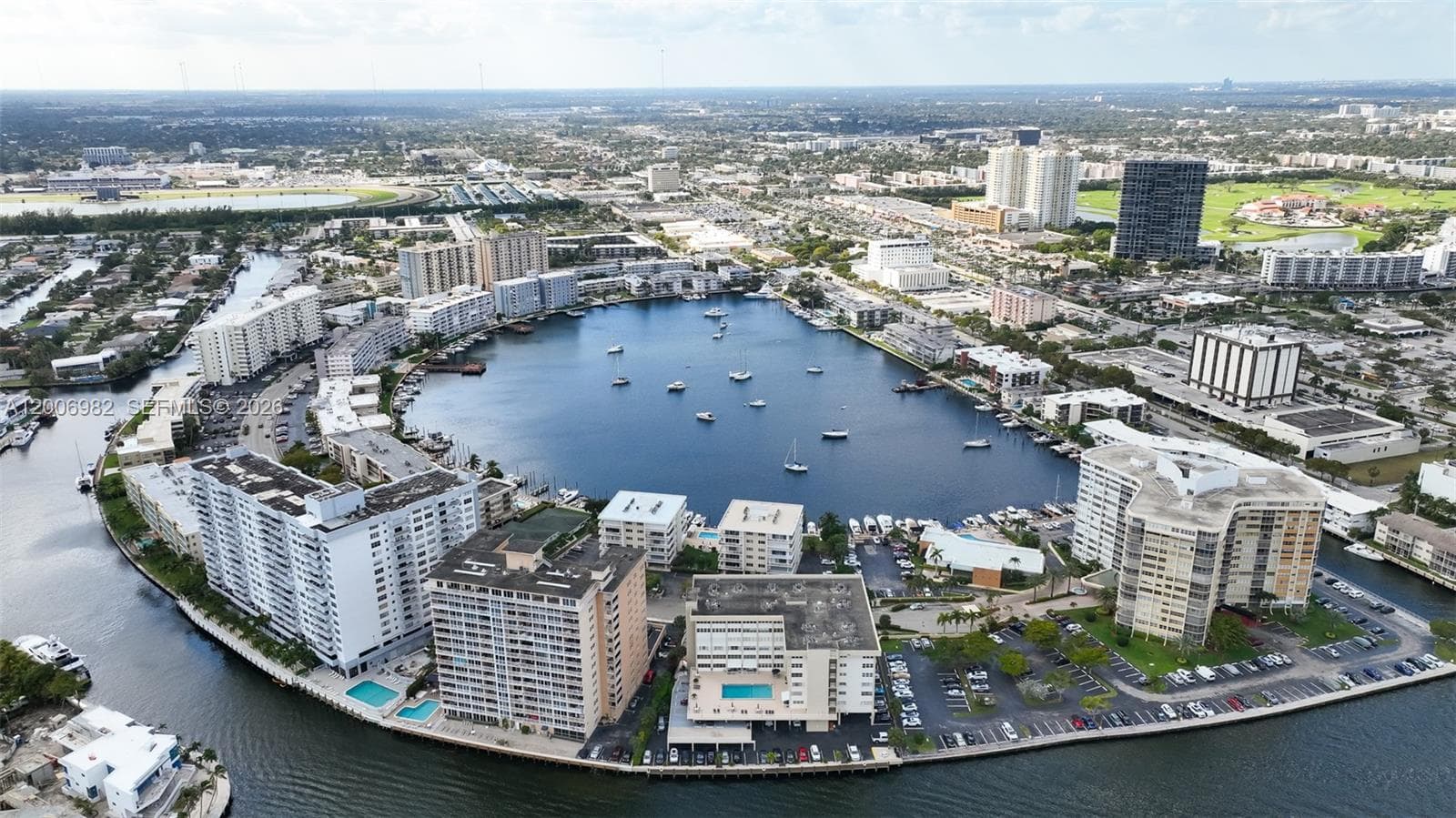 427 Golden Isles Dr 7J photo 5