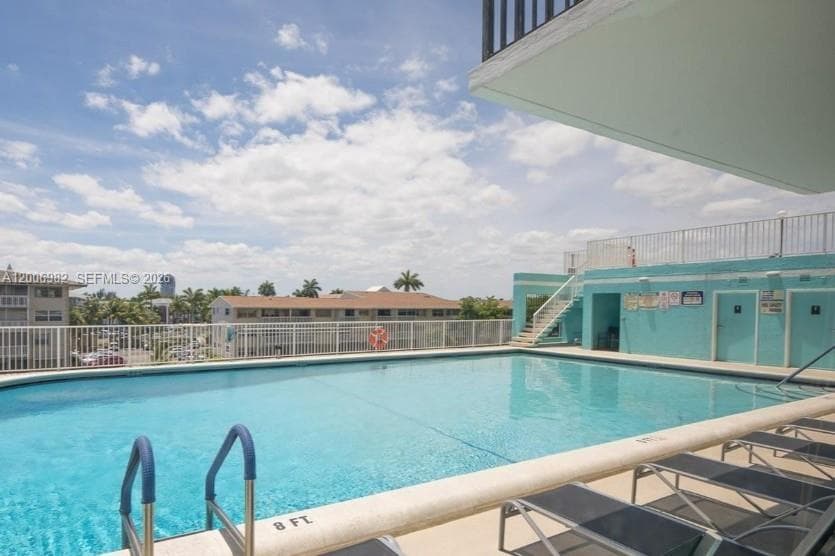 427 Golden Isles Dr 7J photo 14