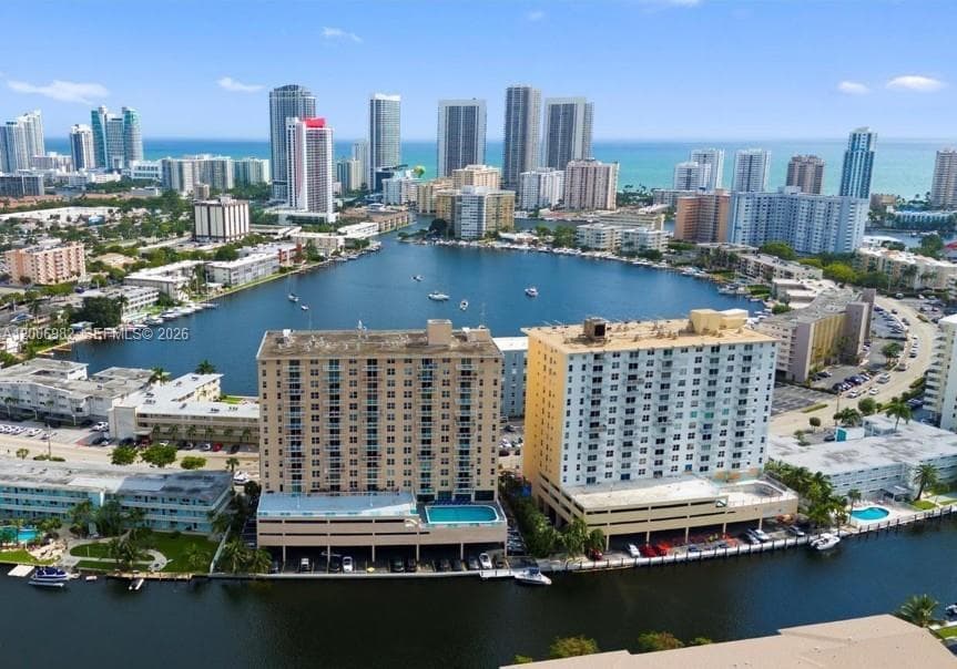 427 Golden Isles Dr 7J photo 8