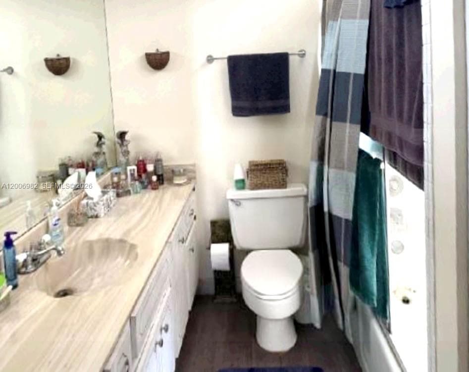 427 Golden Isles Dr 7J photo 25