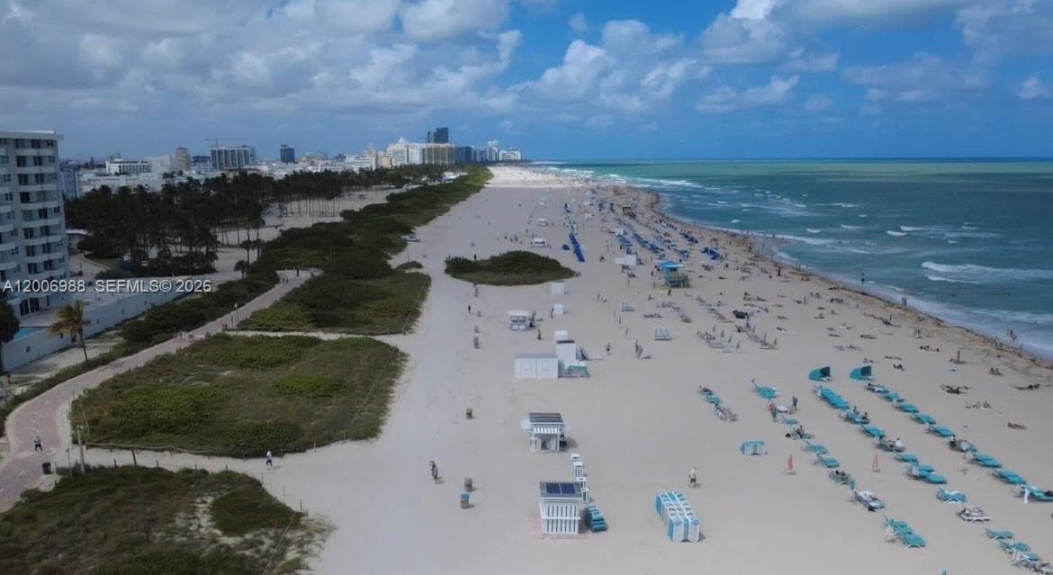 401 Ocean Dr 222 photo 4