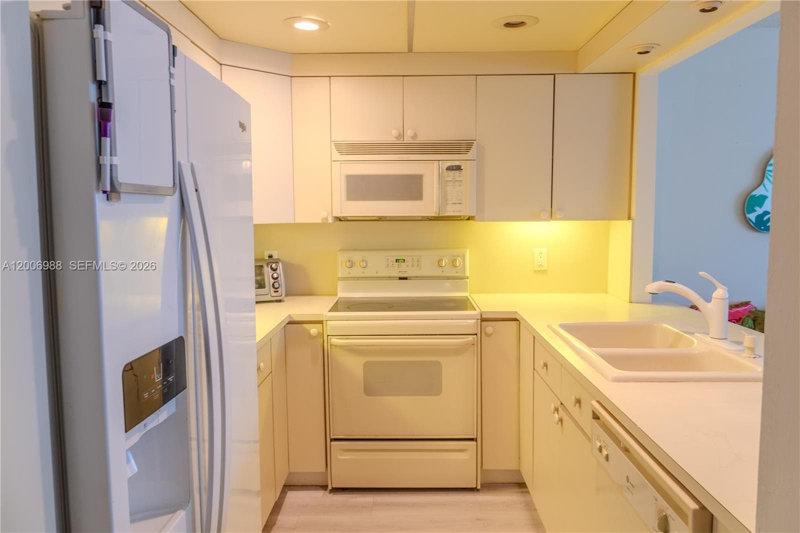 401 Ocean Dr 222 (with Parking) photo 8