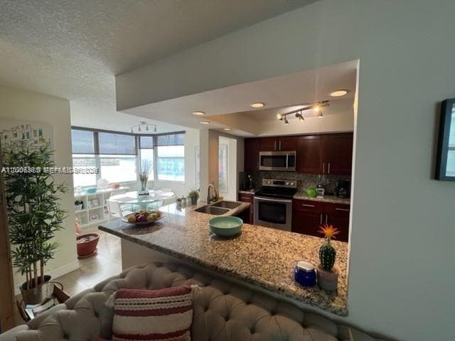 16570 NE 26th Ave 4A photo 2