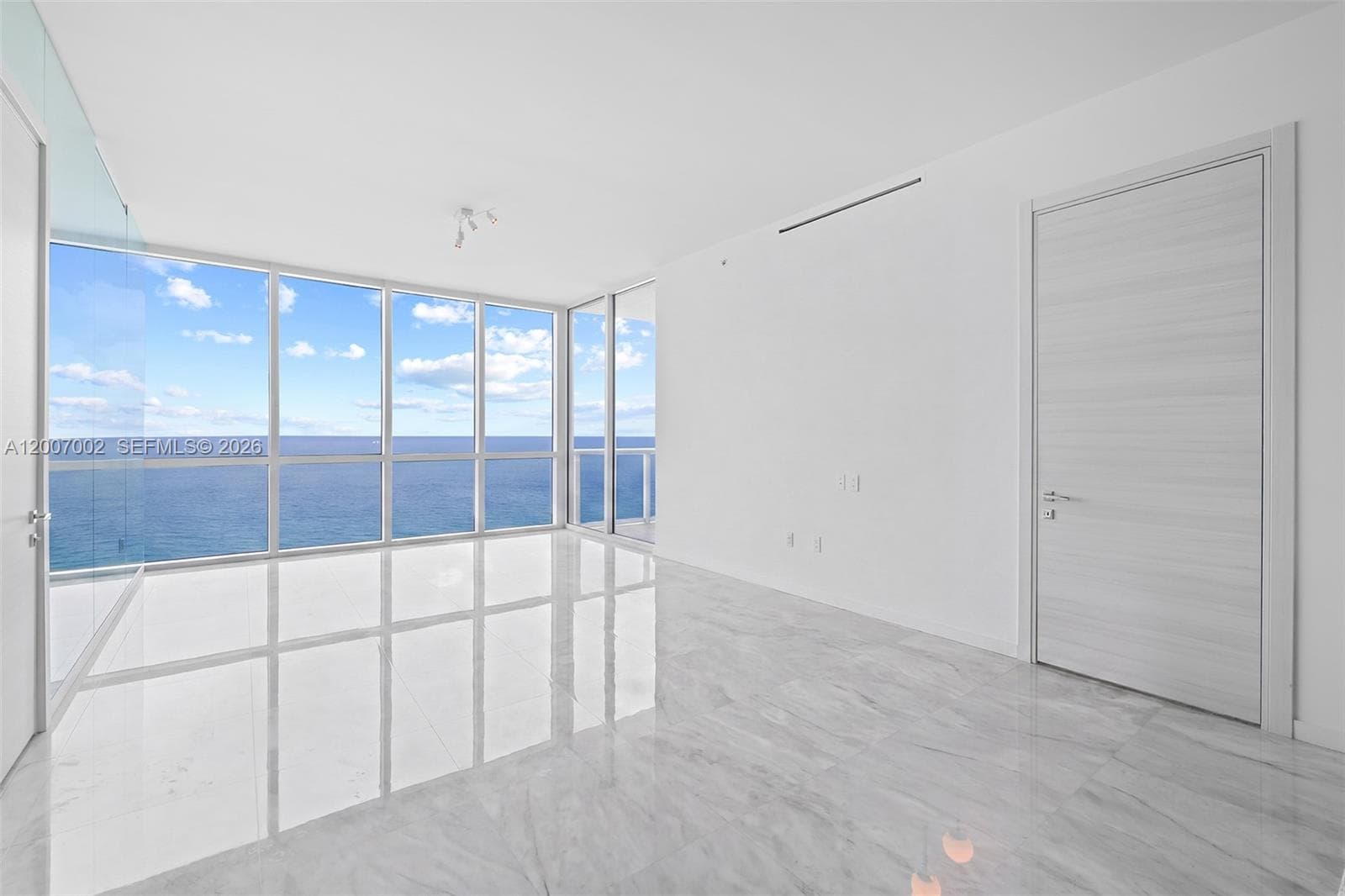 100 Pointe Dr 2107 photo 17