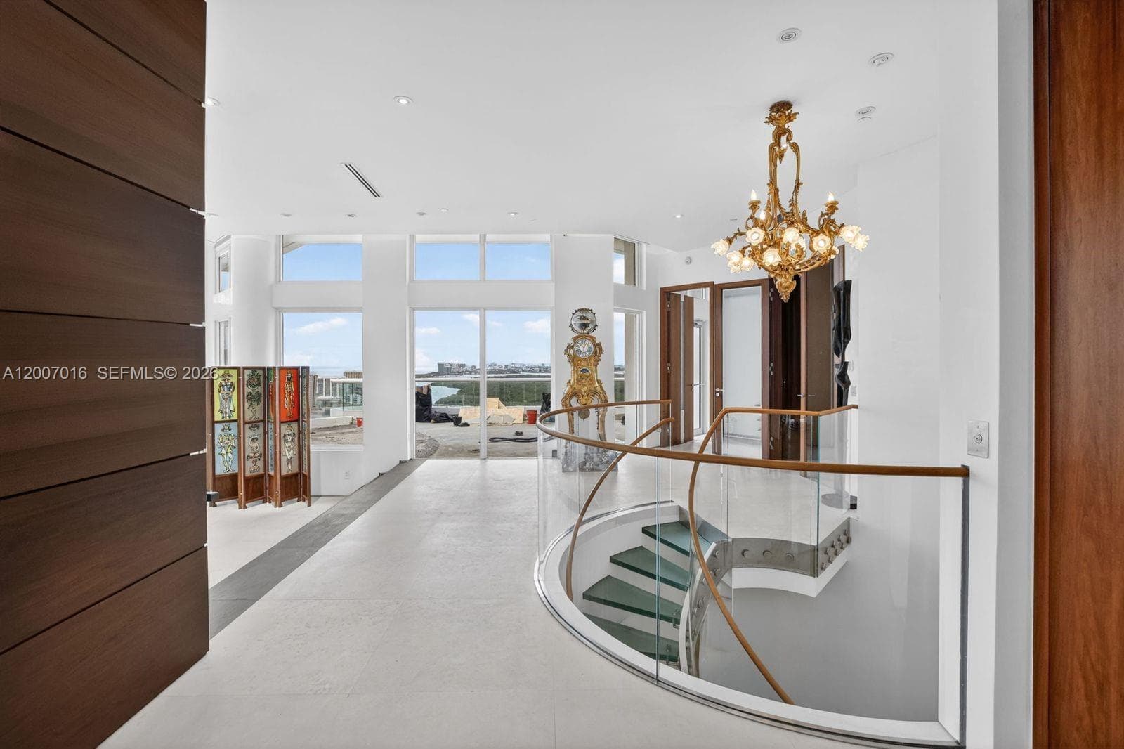 2600 Island Blvd PH-1 photo 2