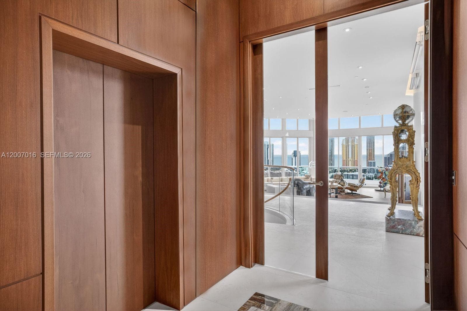 2600 Island Blvd PH-1 photo 7