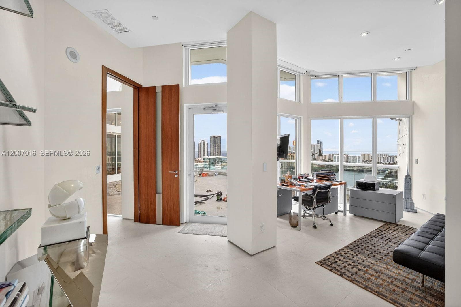 2600 Island Blvd PH-1 photo 10