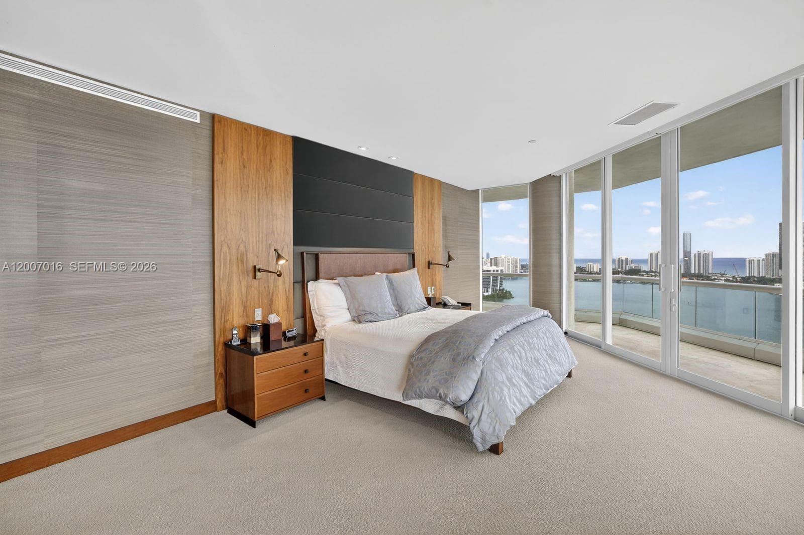 2600 Island Blvd PH-1 photo 15