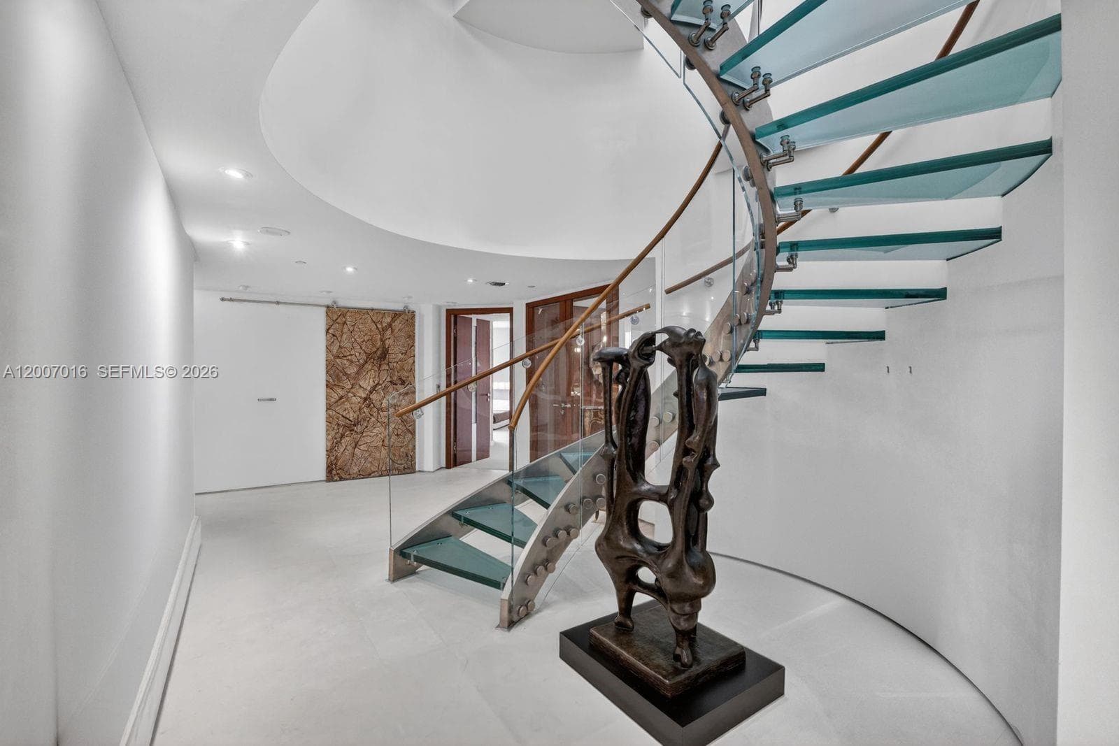 2600 Island Blvd PH-1 photo 19