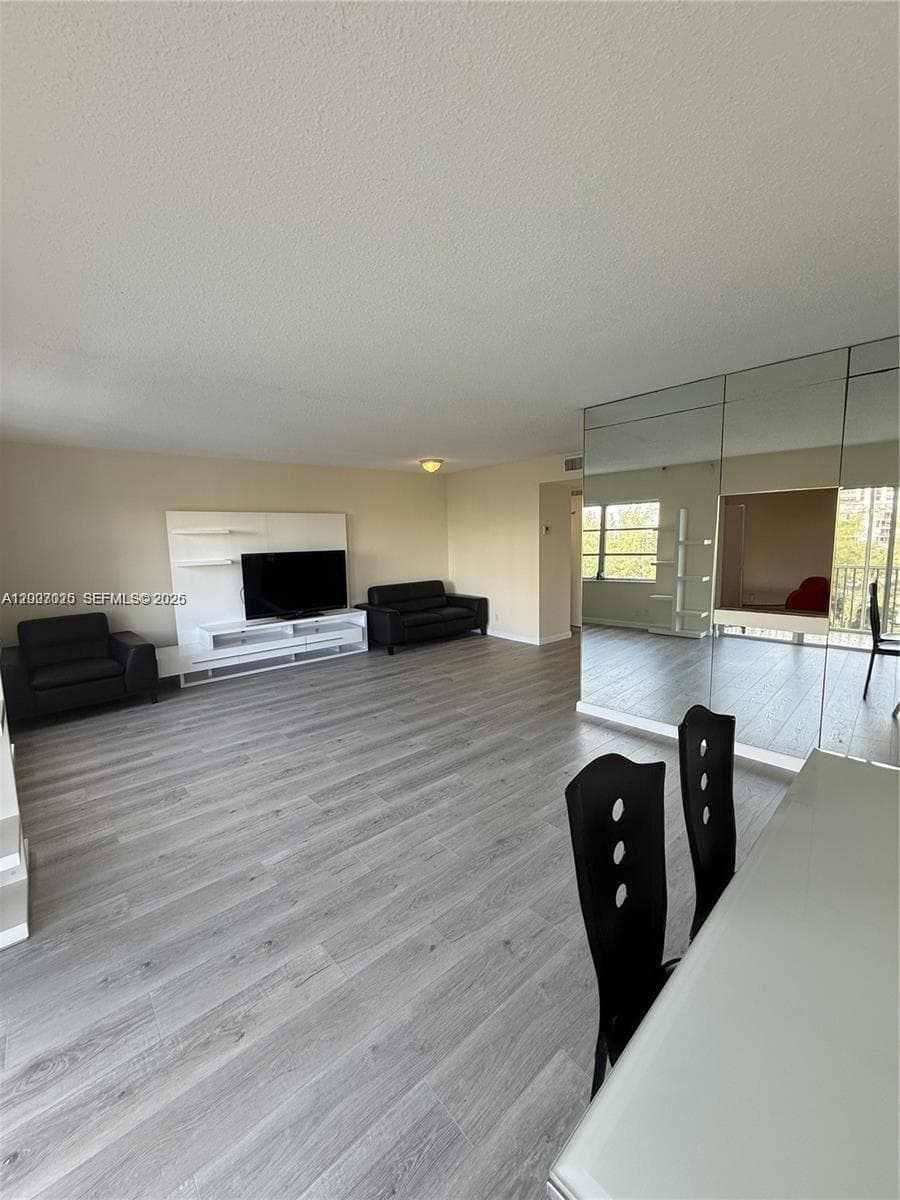 300 Diplomat Pkwy 712 photo 10