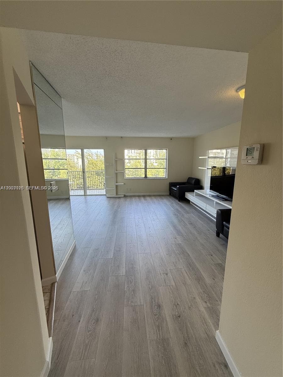 300 Diplomat Pkwy 712 photo 14