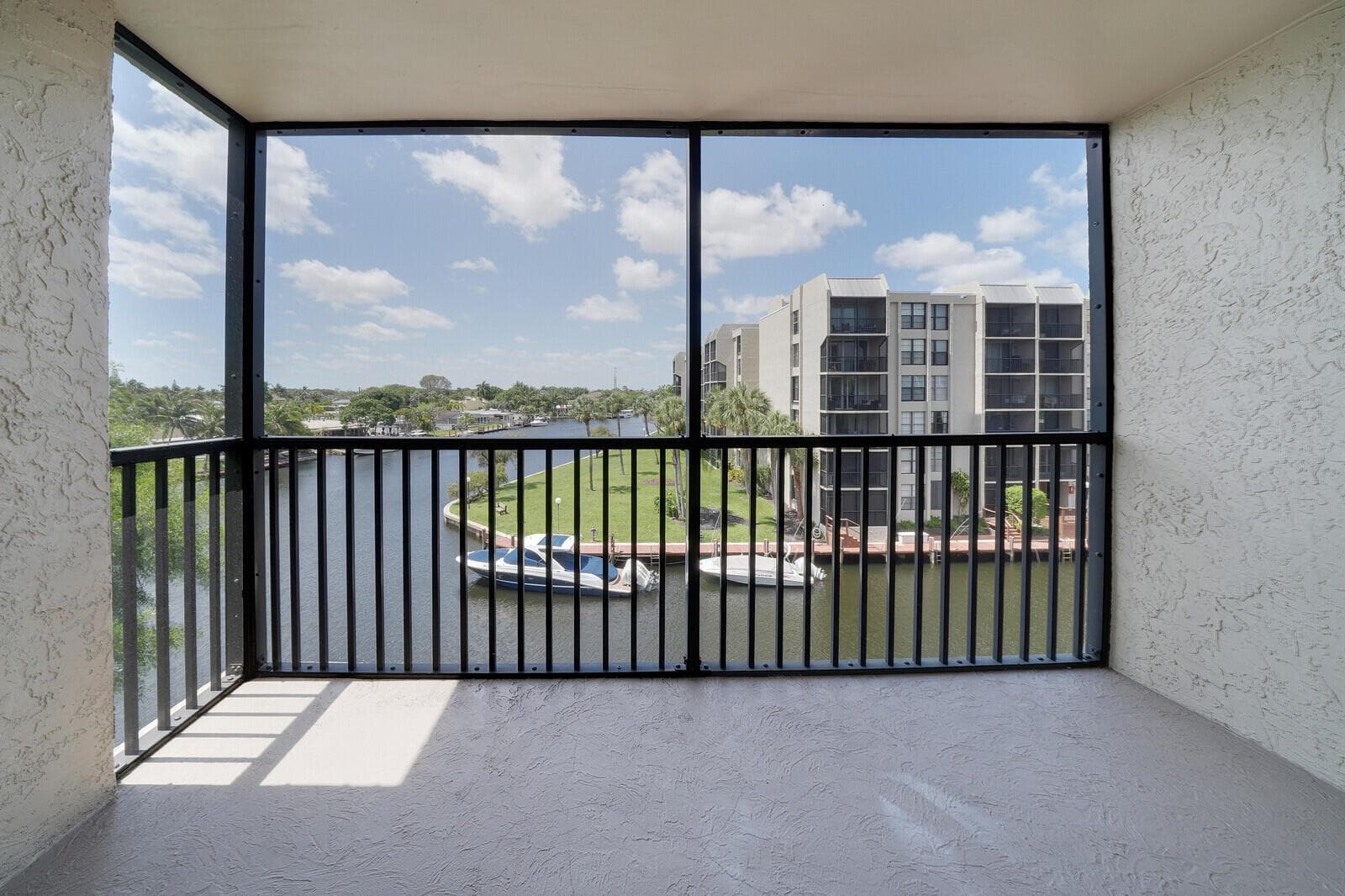 8 Royal Palm Way 401 photo 16