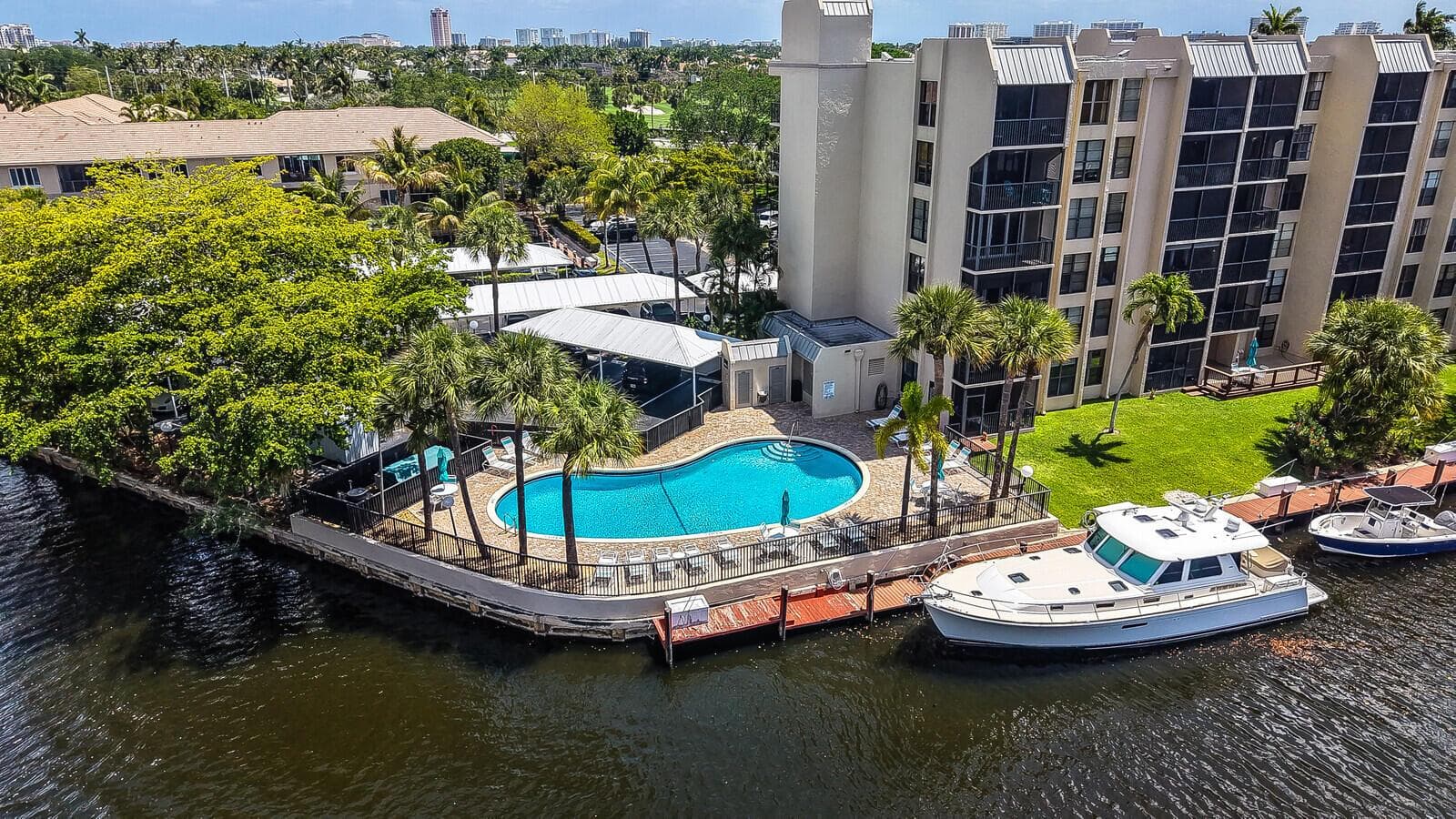 8 Royal Palm Way 401 photo 25