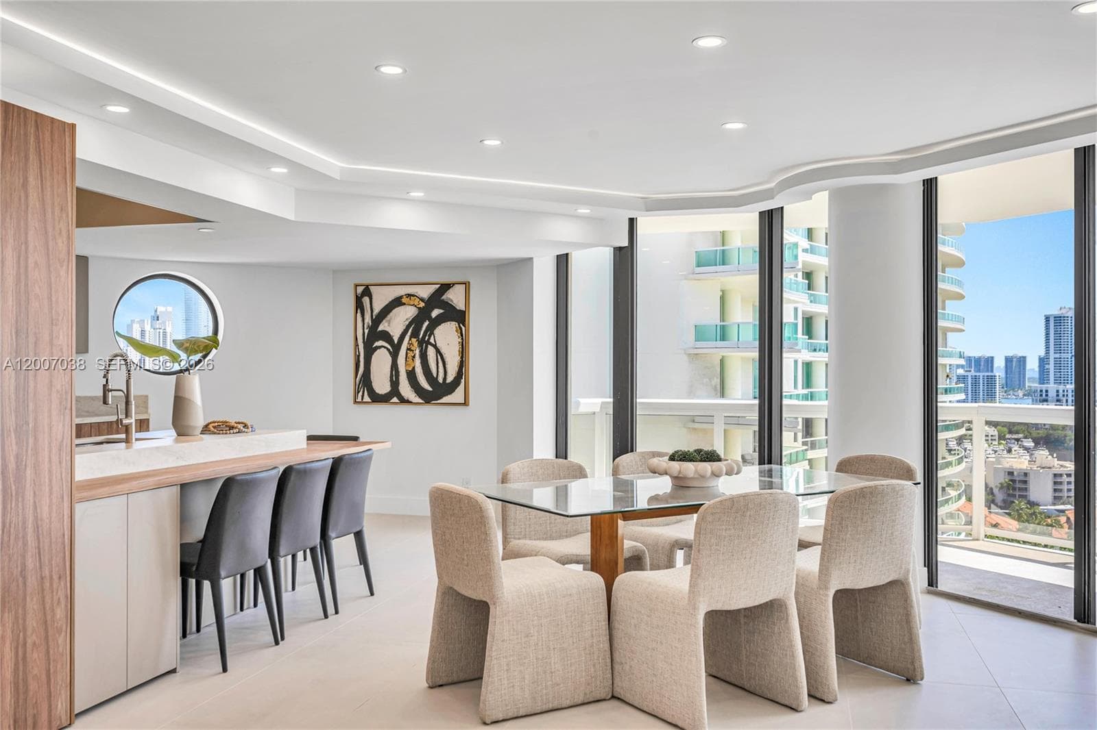 20185 Country Club Dr 1904 photo 13