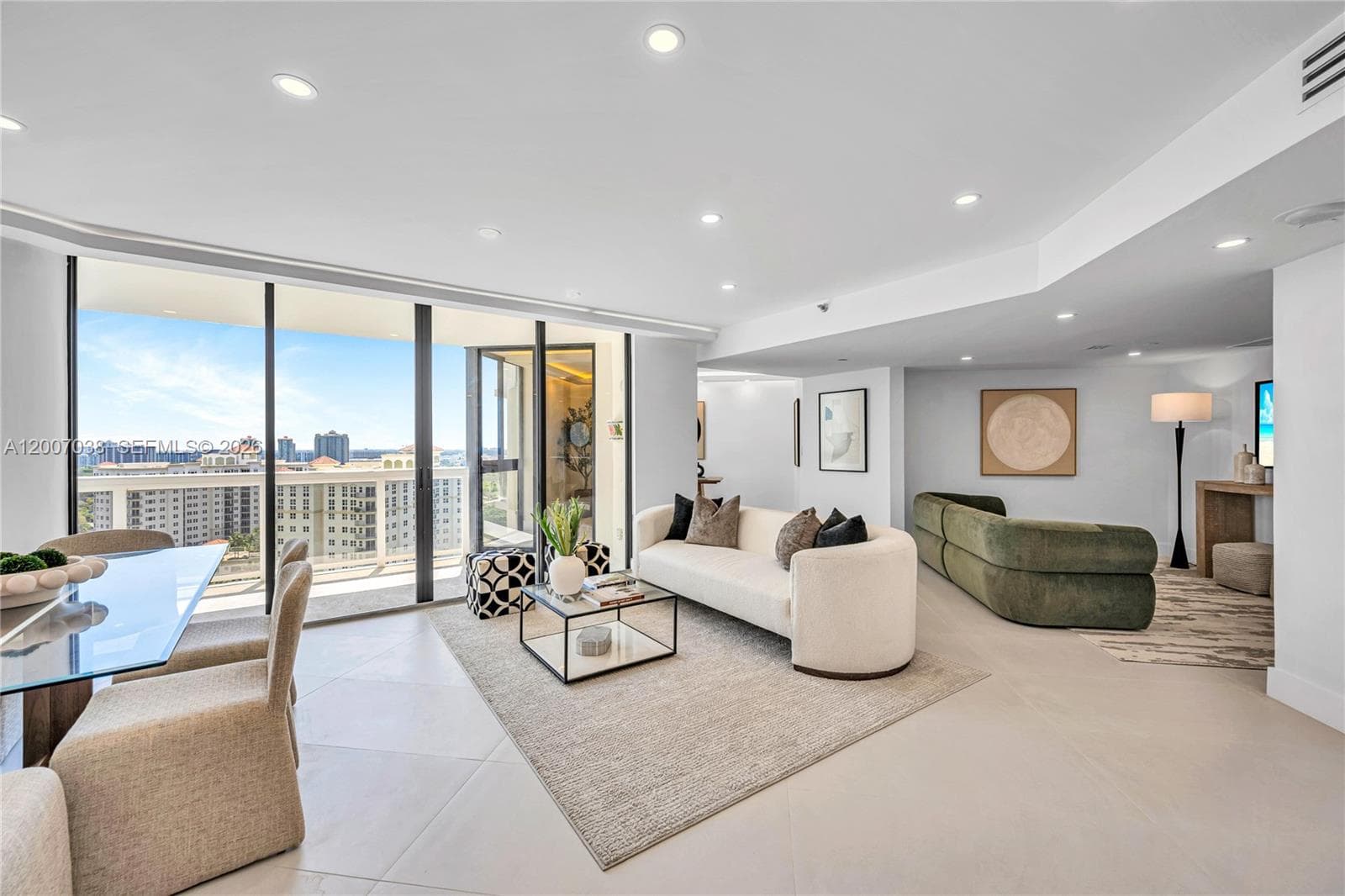 20185 Country Club Dr 1904 photo 18