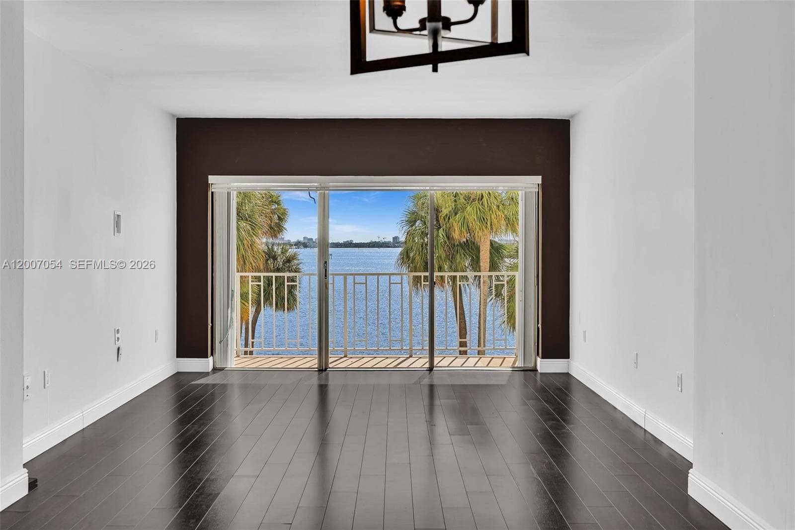 500 Bayview Dr 228 photo 2