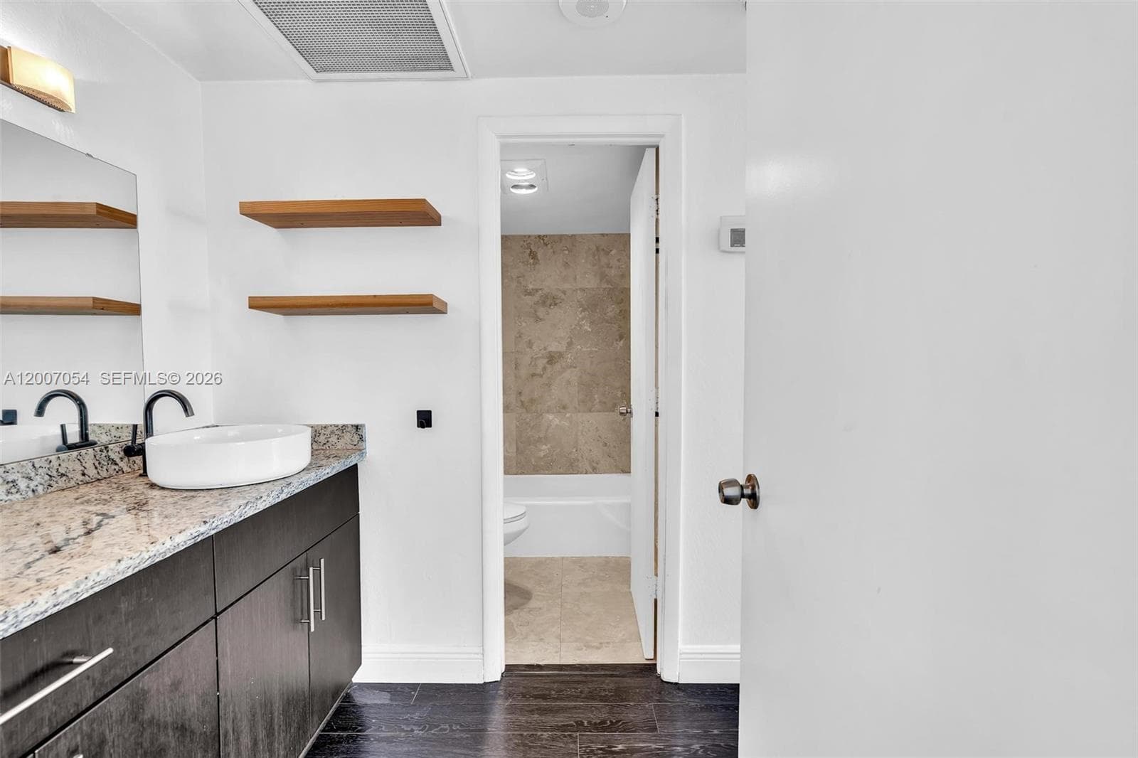 500 Bayview Dr 228 photo 20