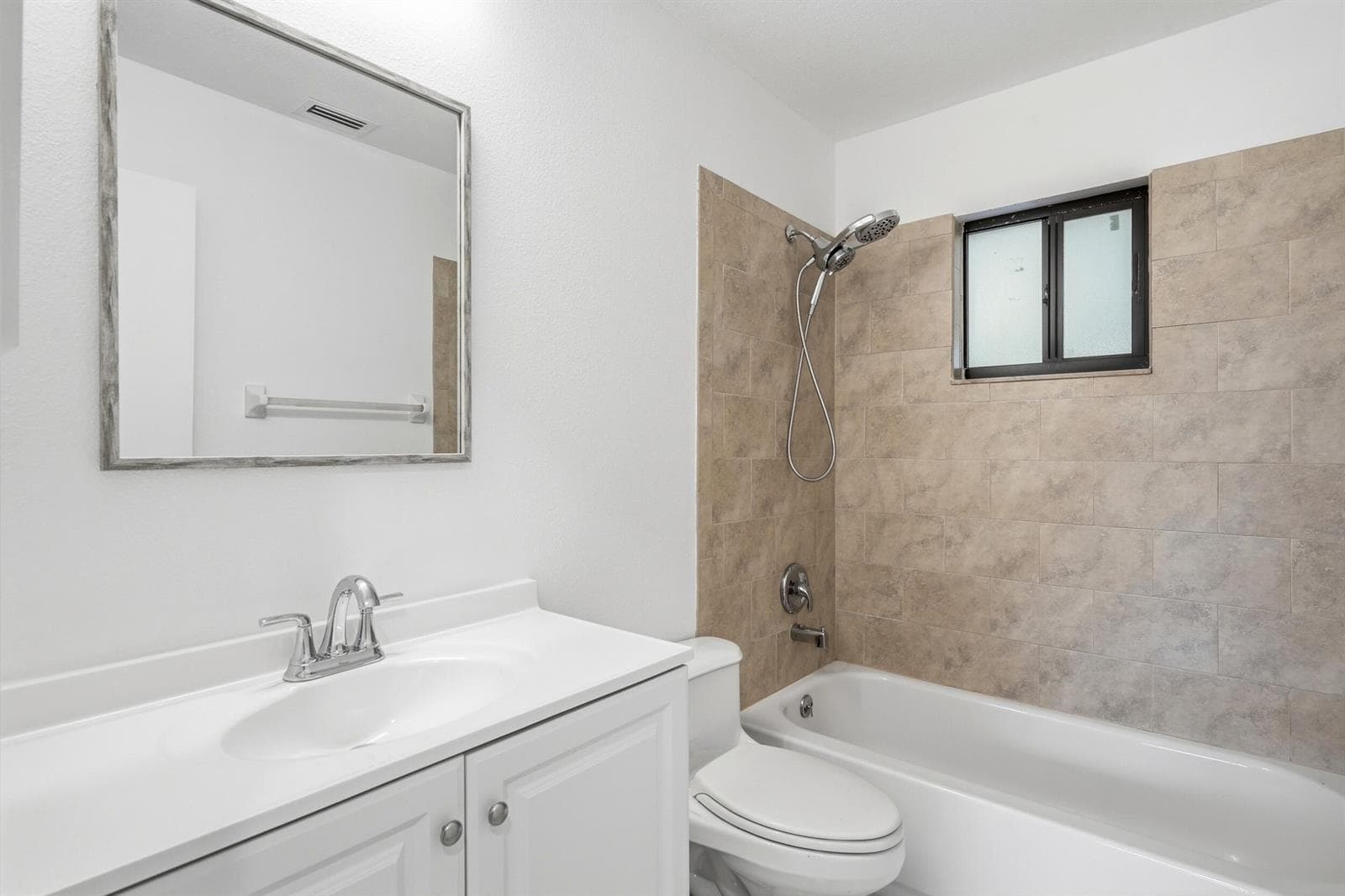 295 NW Archer Avenue photo 13