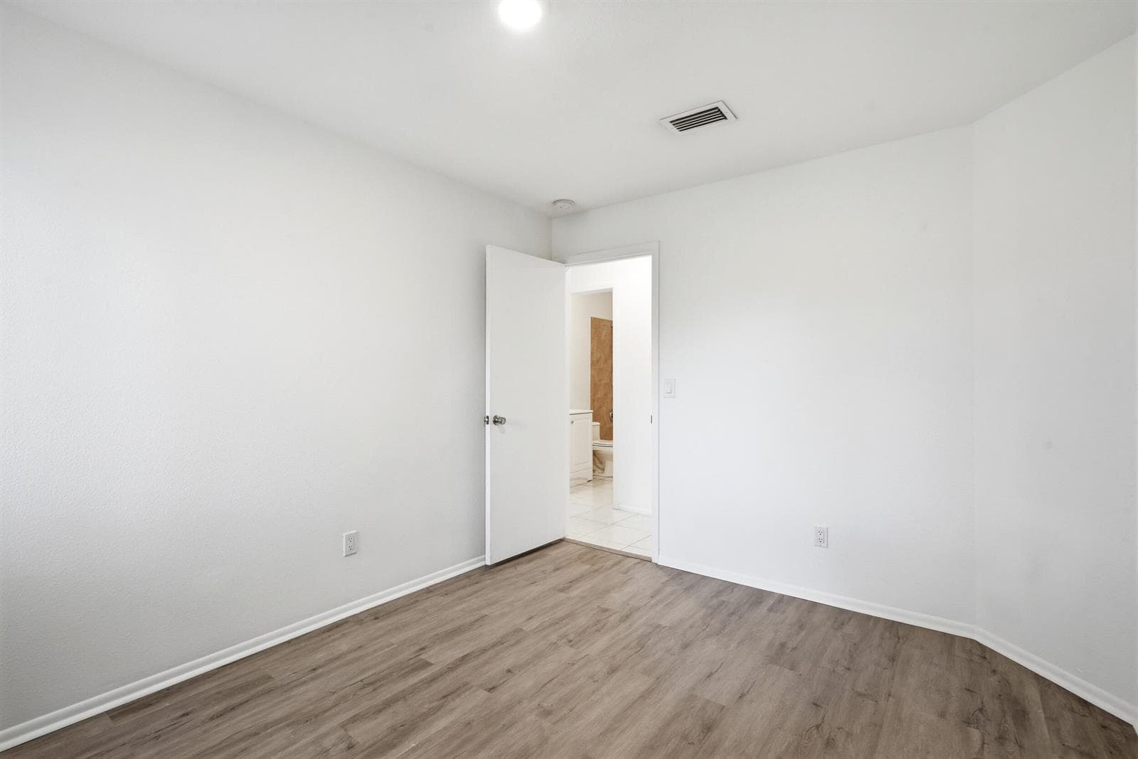 295 NW Archer Avenue photo 14