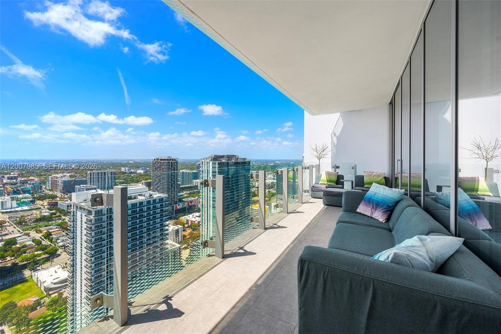 700 26th Ter 4206 photo 6