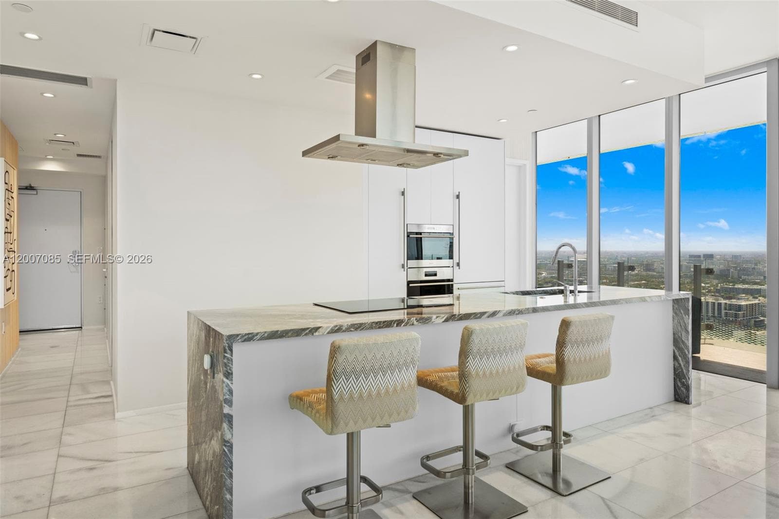 700 26th Ter 4206 photo 10