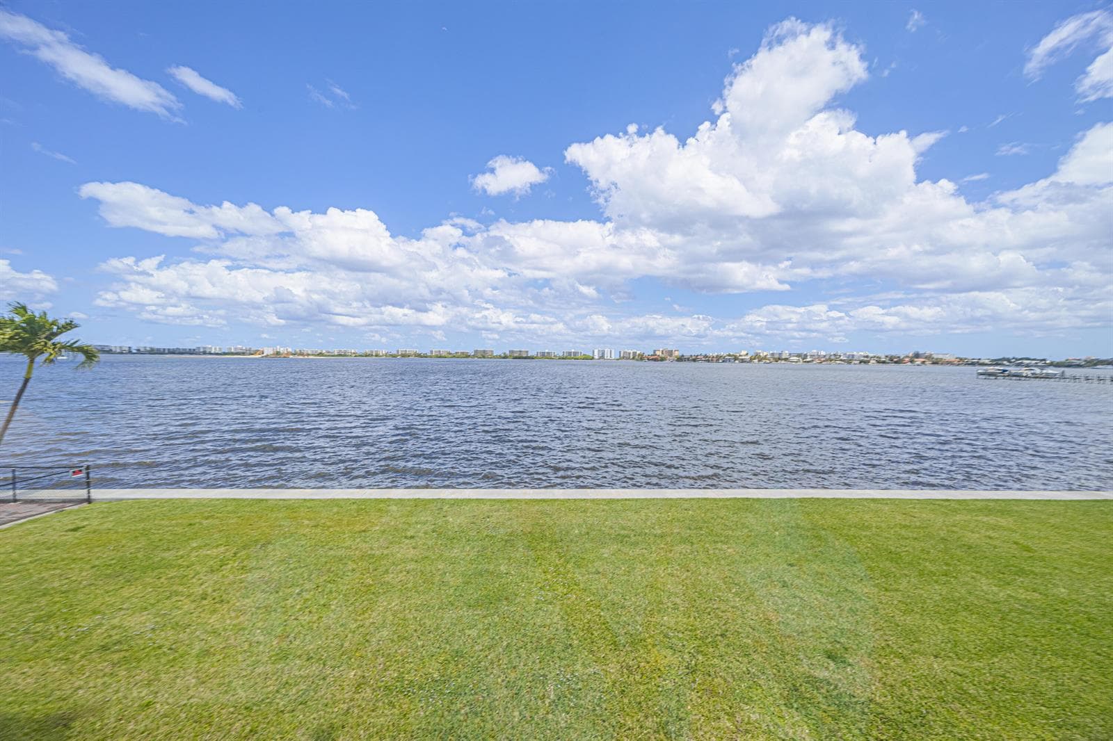 1516 S Lakeside Drive 203 photo 19