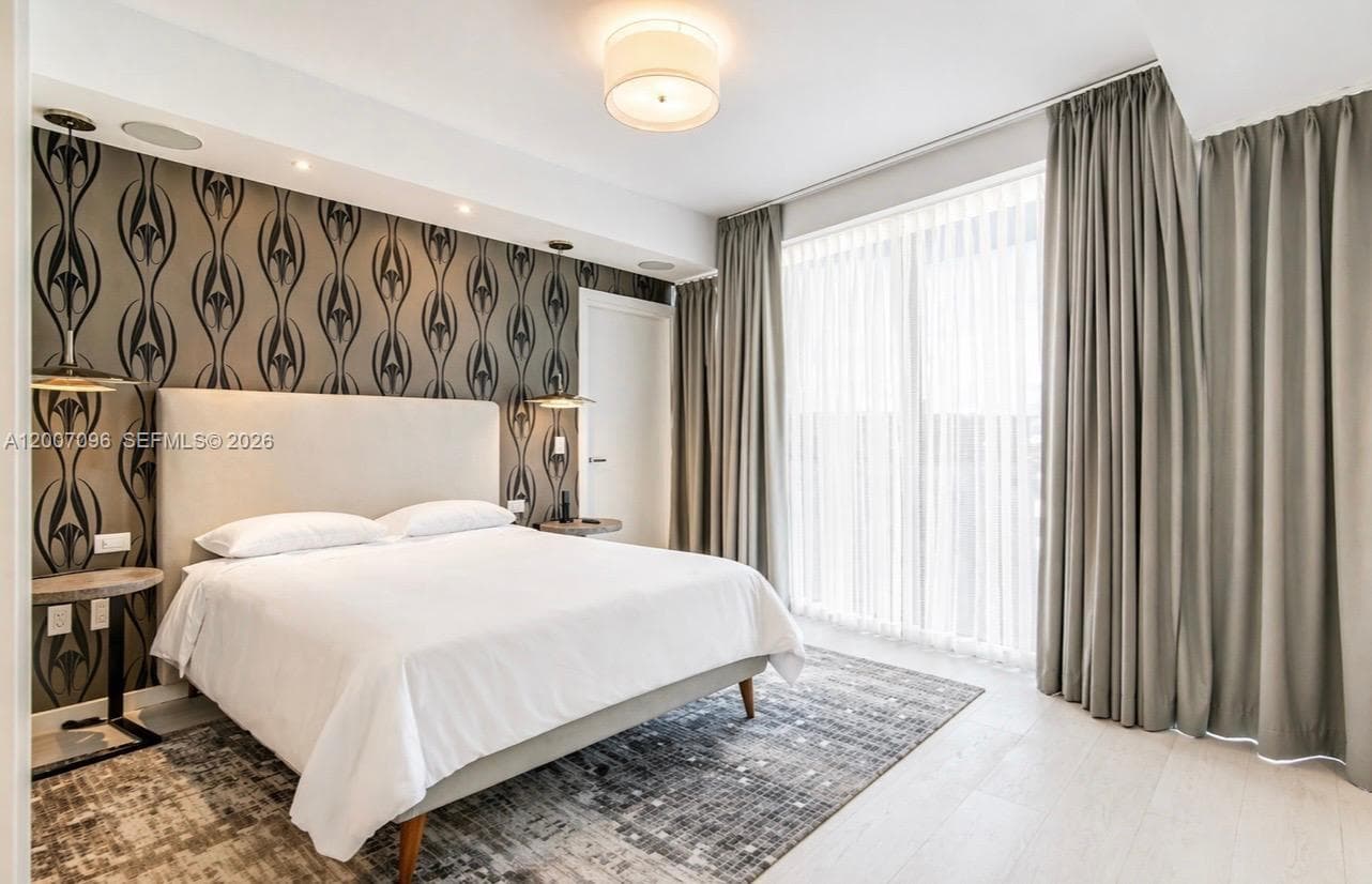 1 Collins Ave 606 photo 13