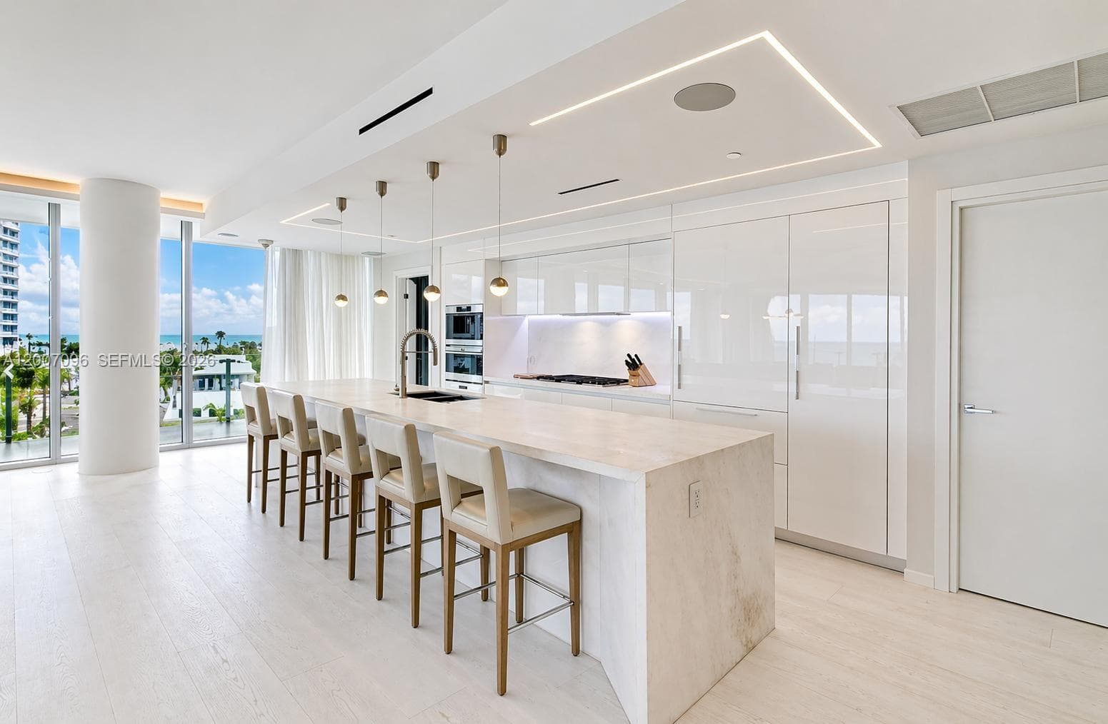 1 Collins Ave 606 photo 5