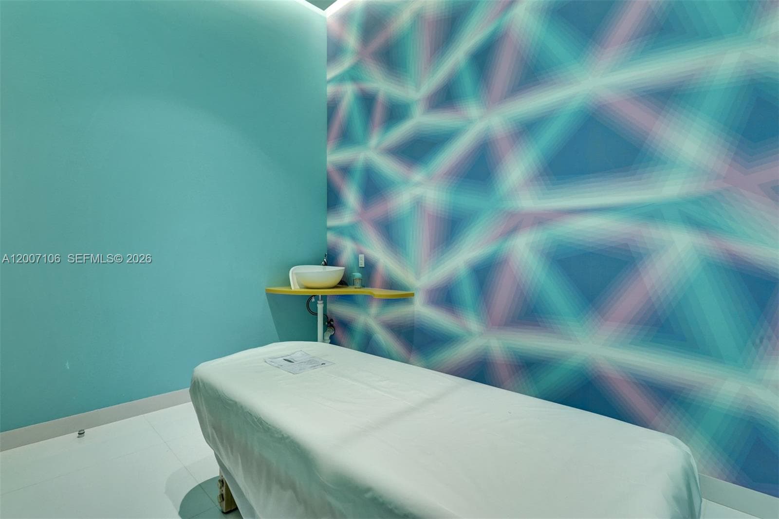 501 31st St 910 photo 16